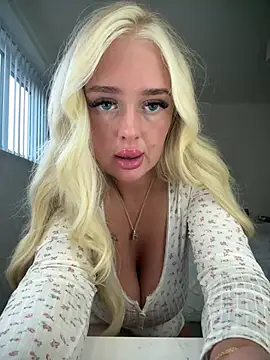 Snapshot of Vanillaheavennn chatting on April 2026 06:45:02 PM Vanillaheavennn online show from April 2026 06:45:02 PM