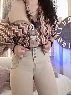 Velvet Curly online show from June 2026 12:32:01 PM