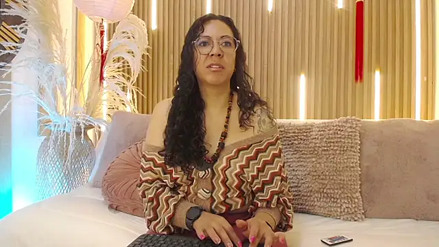 Velvet Curly online show from May 2026 12:22:02 PM