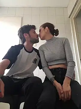 catsqueens online show from April 2026 05:50:02 PM