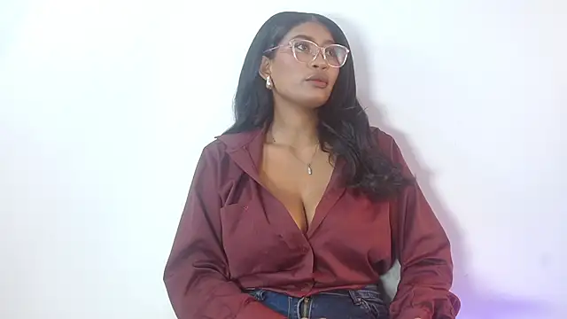 ALISSA SMITH  online show from April 2026 01:26:01 PM