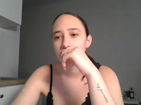Snapshot of DarkMirel chatting on June 2026 03:57:02 PM DarkMirel online show from June 2026 03:57:02 PM