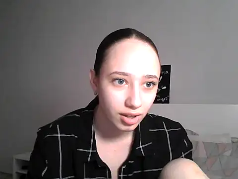 Snapshot of DarkMirel chatting on May 2026 01:47:01 PM DarkMirel online show from May 2026 01:47:01 PM