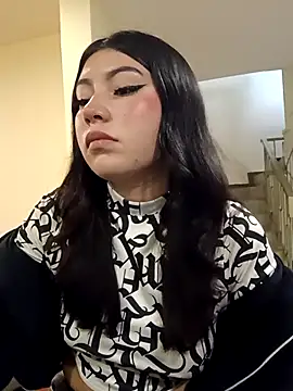 Emiily  Evans online show from April 2026 03:18:01 PM