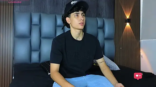 Snapshot of mohamed_malik chatting on May 2026 01:50:02 PM mohamed malik online show from May 2026 01:50:02 PM