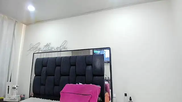 Snapshot of Eva_Mulleer chatting on June 2026 02:29:01 PM Eva Mulleer online show from June 2026 02:29:01 PM
