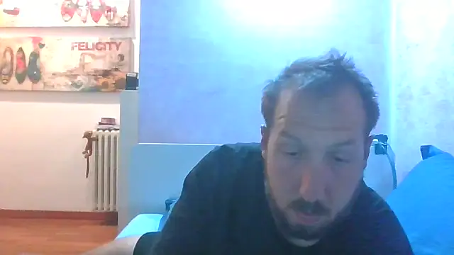 Snapshot of stefanotoma91 chatting on April 2026 02:00:01 PM stefanotoma91 online show from April 2026 02:00:01 PM