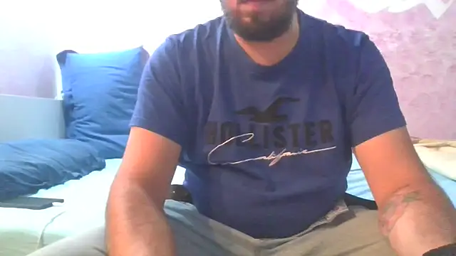 Snapshot of stefanotoma91 chatting on April 2026 02:54:01 PM stefanotoma91 online show from April 2026 02:54:01 PM