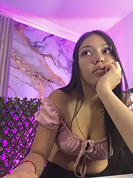 Snapshot of thalia_ec chatting on June 2026 12:21:02 PM thalia ec online show from June 2026 12:21:02 PM