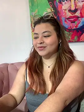 ZoeBennett Pink online show from April 2026 05:39:01 PM