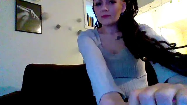 shyhornymommy online show from April 2026 05:52:01 PM