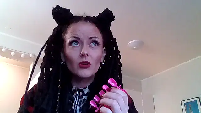 shyhornymommy online show from April 2026 04:09:01 PM