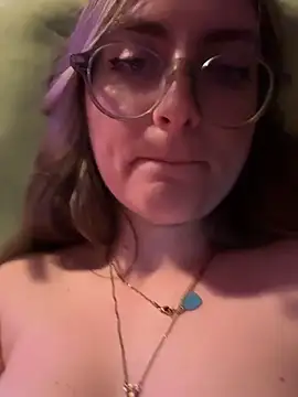 Snapshot of prettykitttty chatting on April 2026 07:36:01 AM prettykitttty online show from April 2026 07:36:01 AM