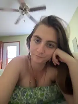 Snapshot of prettykitttty chatting on April 2026 07:30:01 PM prettykitttty online show from April 2026 07:30:01 PM