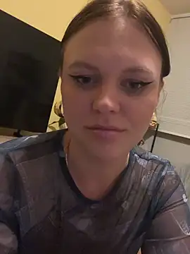 Snapshot of SweetLikaaa chatting on May 2026 10:15:02 PM SweetLikaaa online show from May 2026 10:15:02 PM