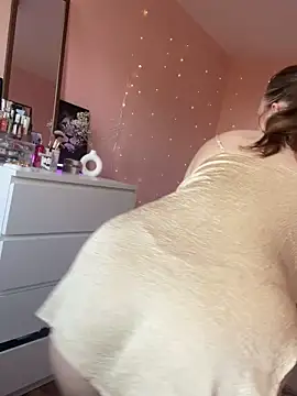 SweetLikaaa online show from June 2026 04:56:02 PM