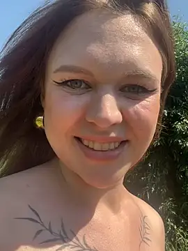 SweetLikaaa online show from June 2026 01:06:01 PM