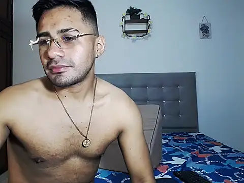 zeussexyhot online show from April 2026 09:21:01 PM