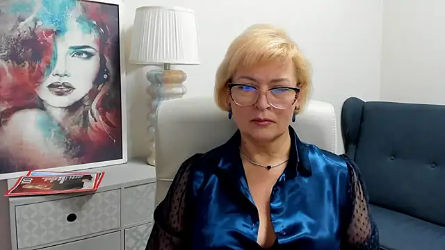 luna xfantasy online show from April 2026 06:25:01 AM