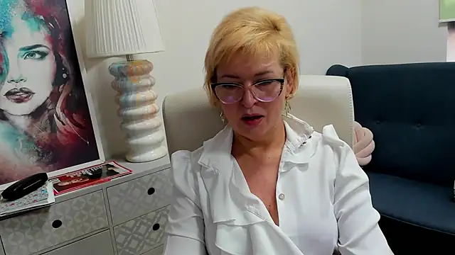 luna xfantasy online show from April 2026 06:42:02 AM