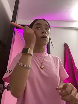 Snapshot of Alahia_pink_ chatting on April 2026 05:52:02 AM Alahia pink online show from April 2026 05:52:02 AM