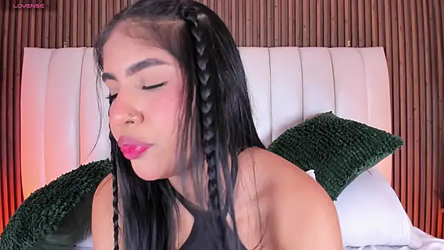 Madysonn  online show from May 2026 11:36:03 PM