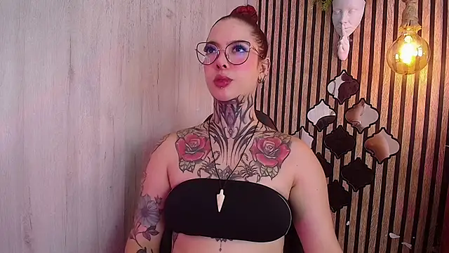 Atenea Red online show from July 2026 08:59:01 PM