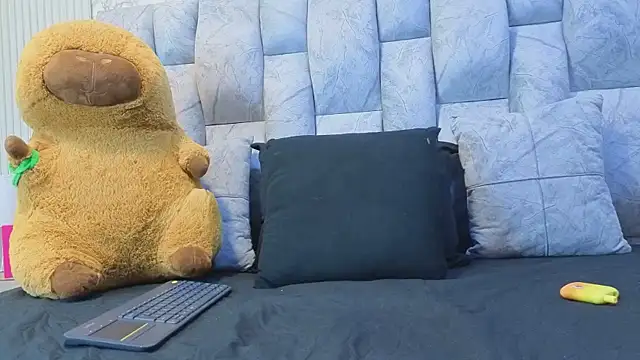 Thaliavegas online show from May 2026 05:13:01 AM