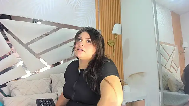 Eimy Curvy online show from May 2026 04:04:01 AM