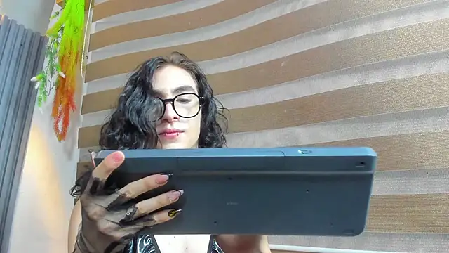 Snapshot of Shammy_rosse chatting on June 2026 07:41:02 PM Shammy rosse online show from June 2026 07:41:02 PM