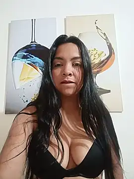 Snapshot of Silvana2927 chatting on June 2026 07:24:02 AM Silvana2927 online show from June 2026 07:24:02 AM