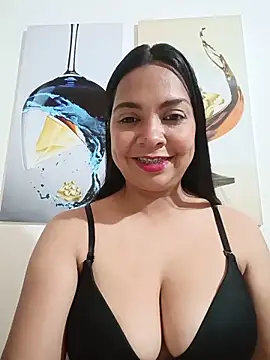 Silvana2927 online show from May 2026 05:03:02 AM