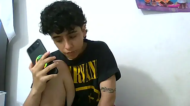 Snapshot of LatinHeatX22 chatting on June 2026 09:45:02 PM LatinHeatX22 online show from June 2026 09:45:02 PM