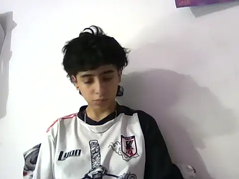 LatinHeatX22 online show from April 2026 03:49:02 PM