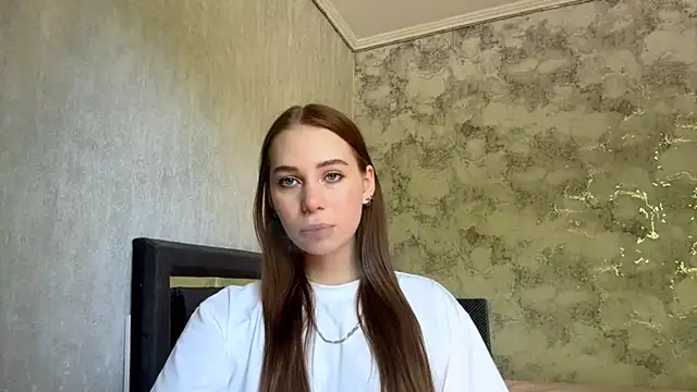 FlufyRabbit online show from April 2026 06:19:02 AM