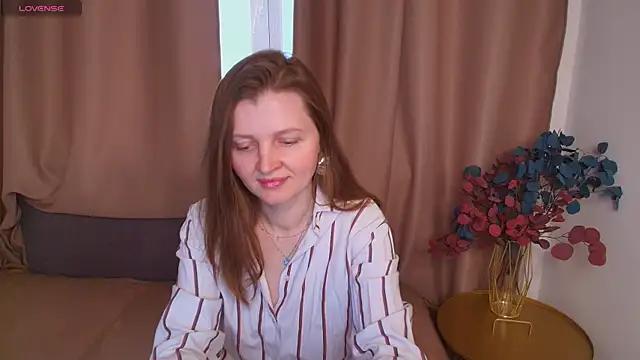 Liza  Evans online show from May 2026 02:04:02 AM