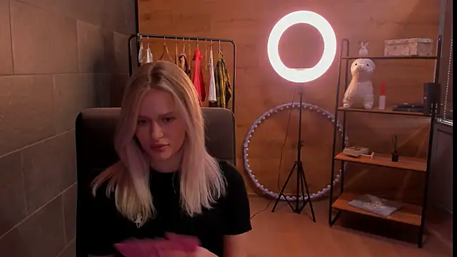 JeannDiaz online show from April 2026 10:33:01 AM