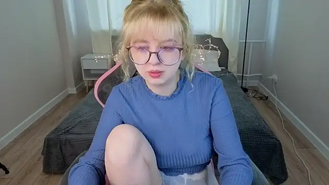 Helen Carson online show from May 2026 12:09:01 AM