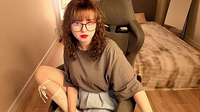 Helen Carson online show from May 2026 01:00:01 AM