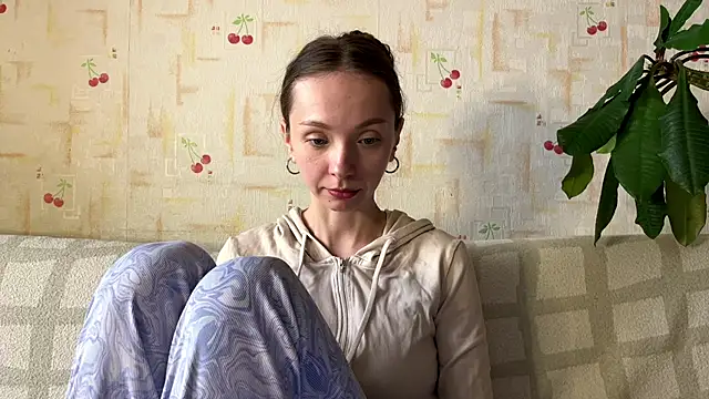 AdriannaBill online show from April 2026 04:33:02 PM
