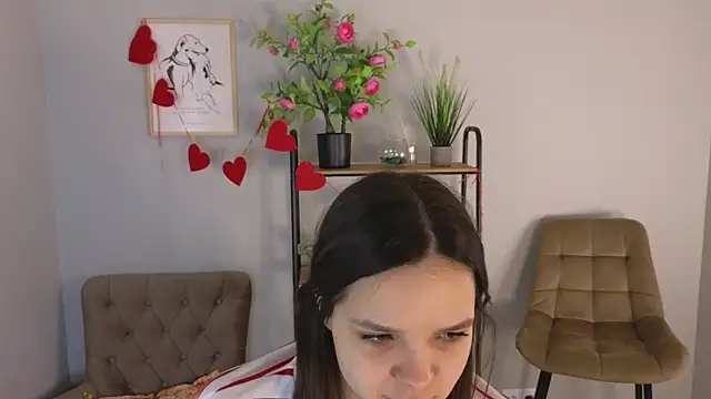 Sophie Jackiz online show from April 2026 10:11:01 AM