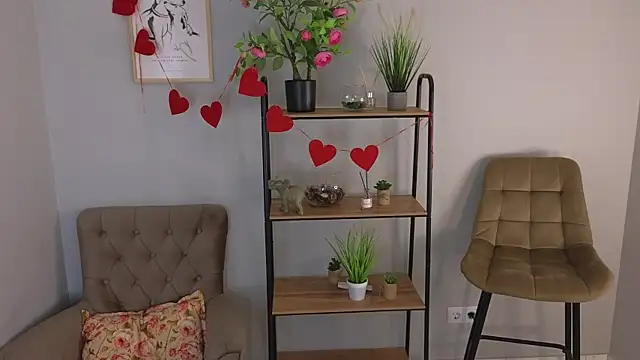 Sophie Jackiz online show from April 2026 12:29:02 PM