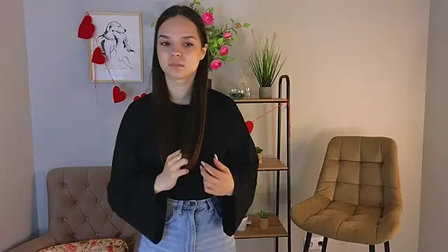 Sophie Jackiz online show from April 2026 10:11:02 AM