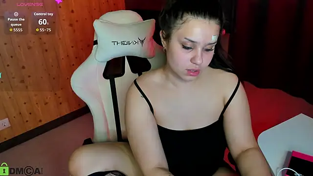 Snapshot of nicolewoss chatting on June 2026 11:11:02 AM nicolewoss online show from June 2026 11:11:02 AM
