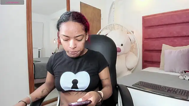 Snapshot of scorpion_life89 chatting on May 2026 12:44:01 PM scorpion life89 online show from May 2026 12:44:01 PM