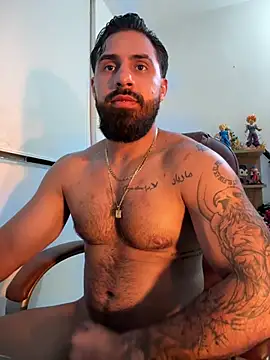 Snapshot of Ryan_Black3 chatting on July 2026 12:07:02 AM Ryan Black3 online show from July 2026 12:07:02 AM