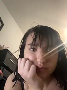 Courtneysinclair online show from April 2026 04:12:02 PM