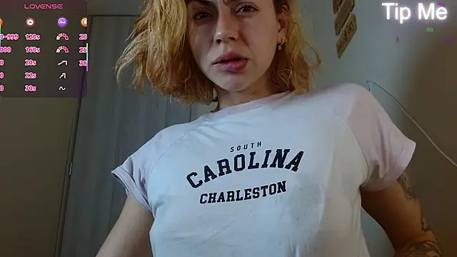 Snapshot of aprildumont chatting on June 2026 10:04:01 AM aprildumont online show from June 2026 10:04:01 AM