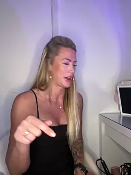 Savannah Rae online show from May 2026 06:16:01 PM