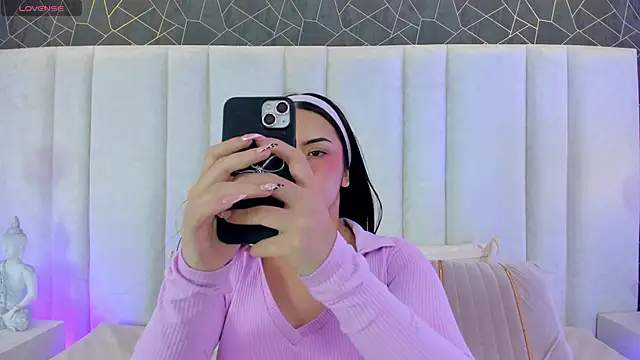 im miaadoll online show from April 2026 12:13:02 PM